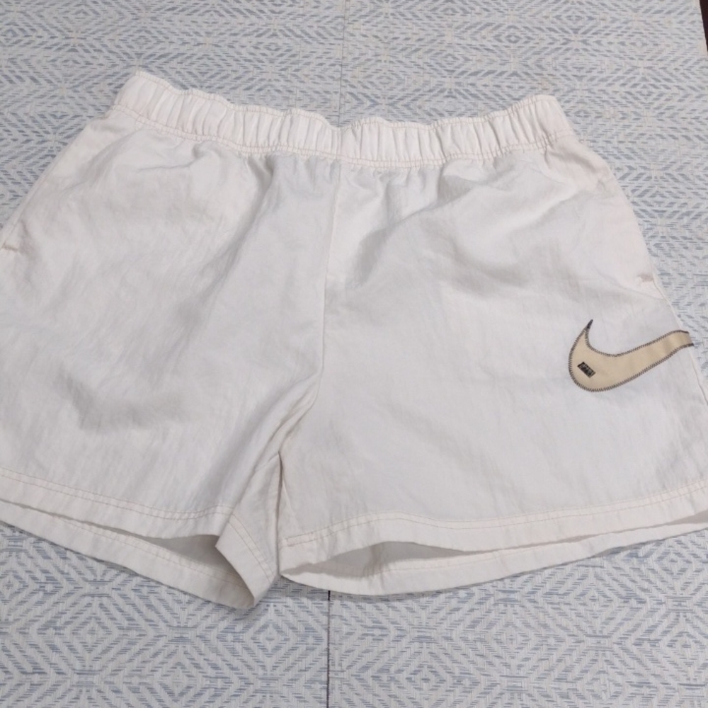 Nike Sportswear Swoosh Woven Loose Fit High Rise Women's Shorts Size L Beige